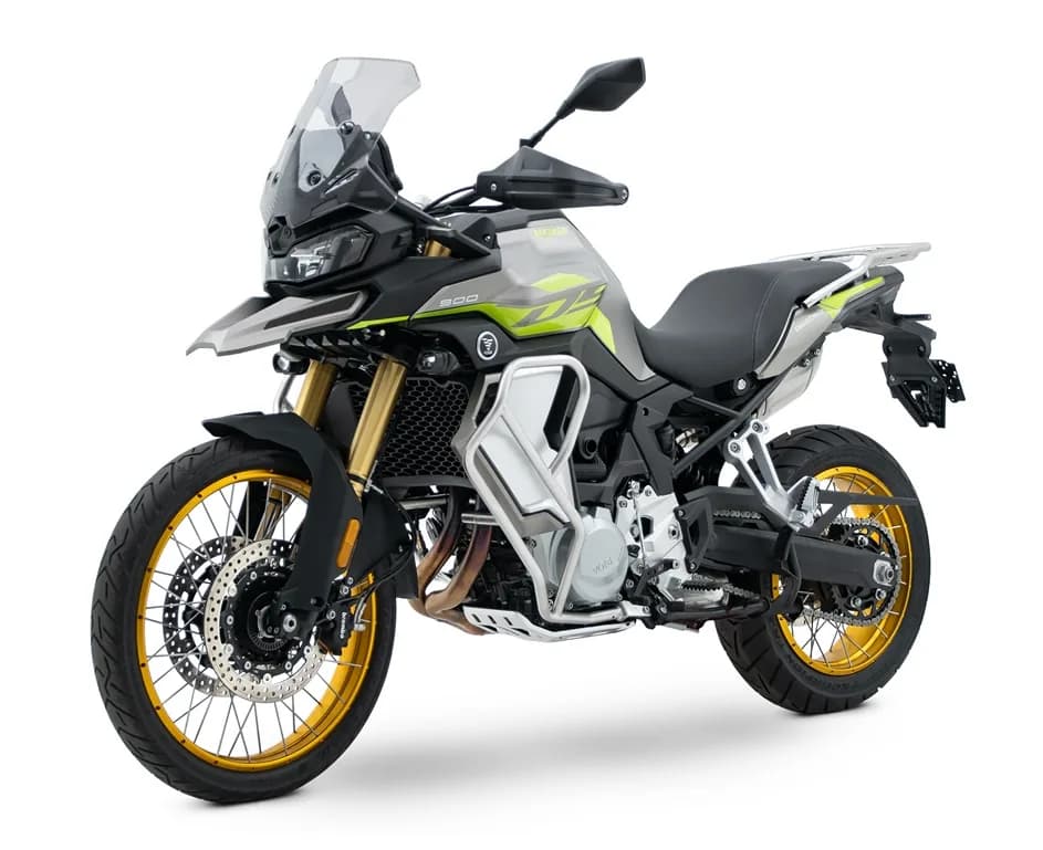 Voge 900DSX